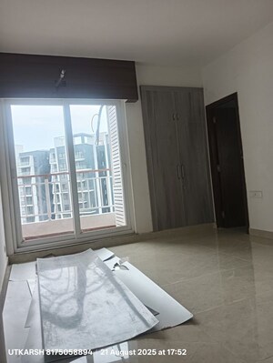 Room in 3.5 BHK Apartment at Rishita Mulberry Heights, Sushant Golf City – for Rent