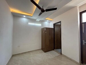 Room in 2 BHK Builder Floor at Malviya Nagar – for Rent