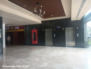 Room in  Office Space at Mahesh Crescent Mall and Heights, Amar Shaheed Path – for Rent