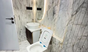 Bathroom in 5 BHK Villa at Juhu – for Rent