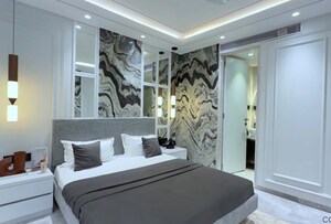 Bedroom in 5 BHK Villa at Juhu – for Rent