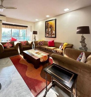 Living Room in 5 BHK Villa at Juhu – for Rent