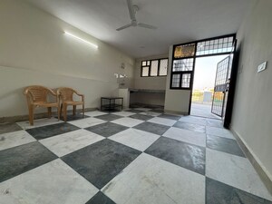 1 BHK Builder Floor For Rent in Chattarpur