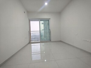 Room in 2 BHK Apartment at Marathon Nexzone Vega 1, New Panvel – for Sale