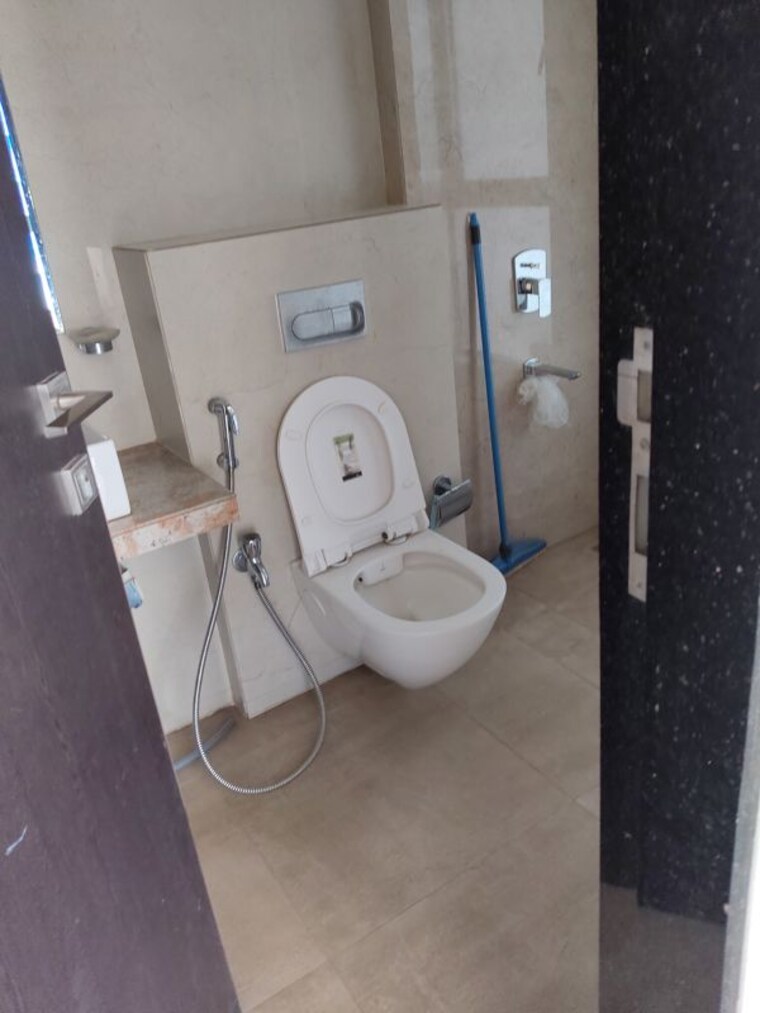Bathroom, ajmera-beverly-hills-and-royal-empire 2 Bedroom 800 Sq.Ft. Apartment In Andheri West Mumbai 10462075