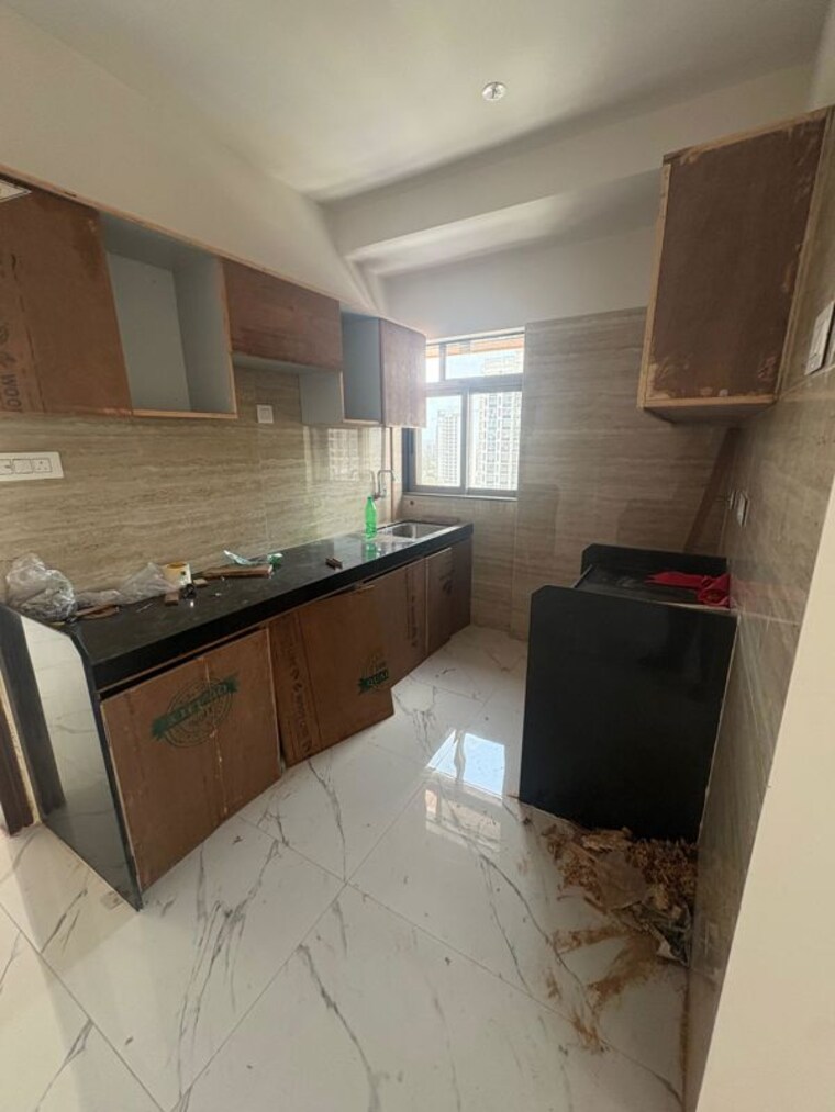 Kitchen, hum-solaris 2 Bedroom 635 Sq.Ft. Apartment In Kandivali West Mumbai 10462080