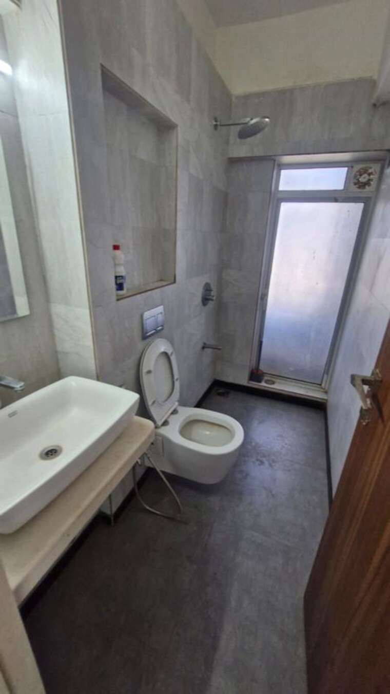 Bathroom, siddha-sky-phase-2 2 Bedroom 808 Sq.Ft. Apartment In Wadala Mumbai 10462088
