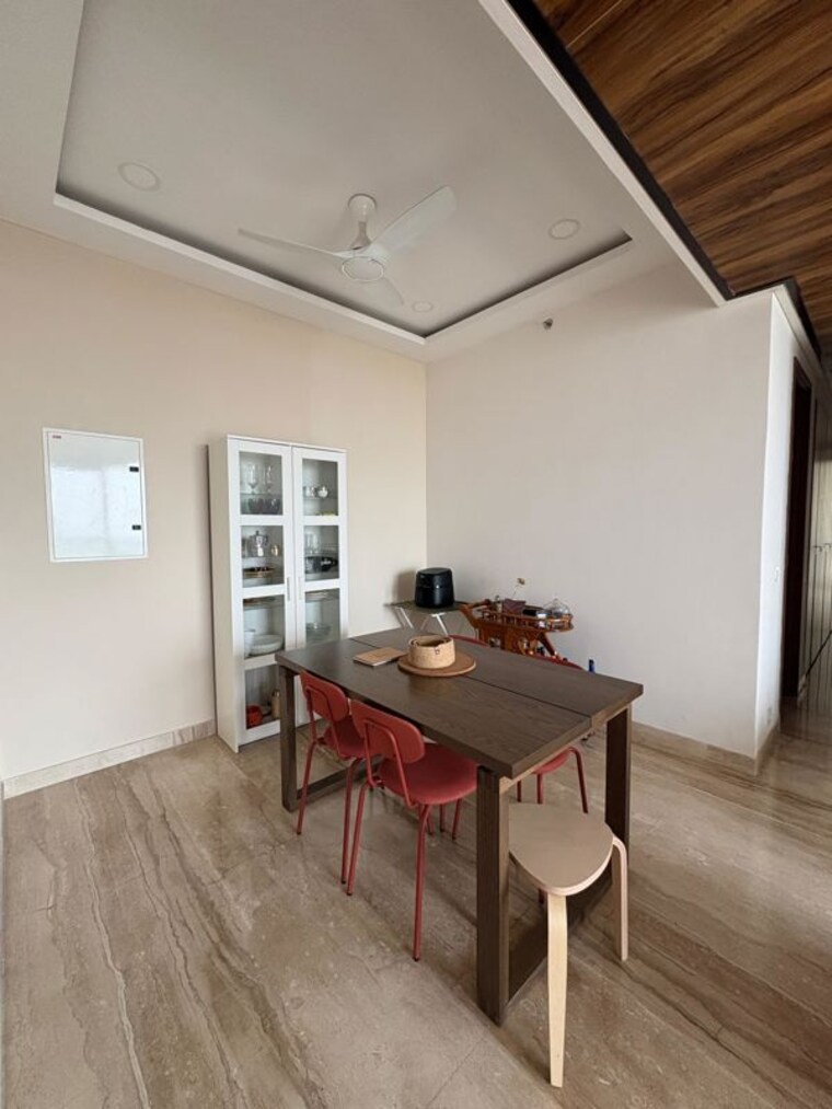 Team Area, ambience-creacions 3 Bedroom 2760 Sq.Ft. Apartment In Sector 22 Gurgaon 10462101