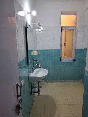 Bathroom in 2 BHK Builder Floor at Sector 56 – for Rent