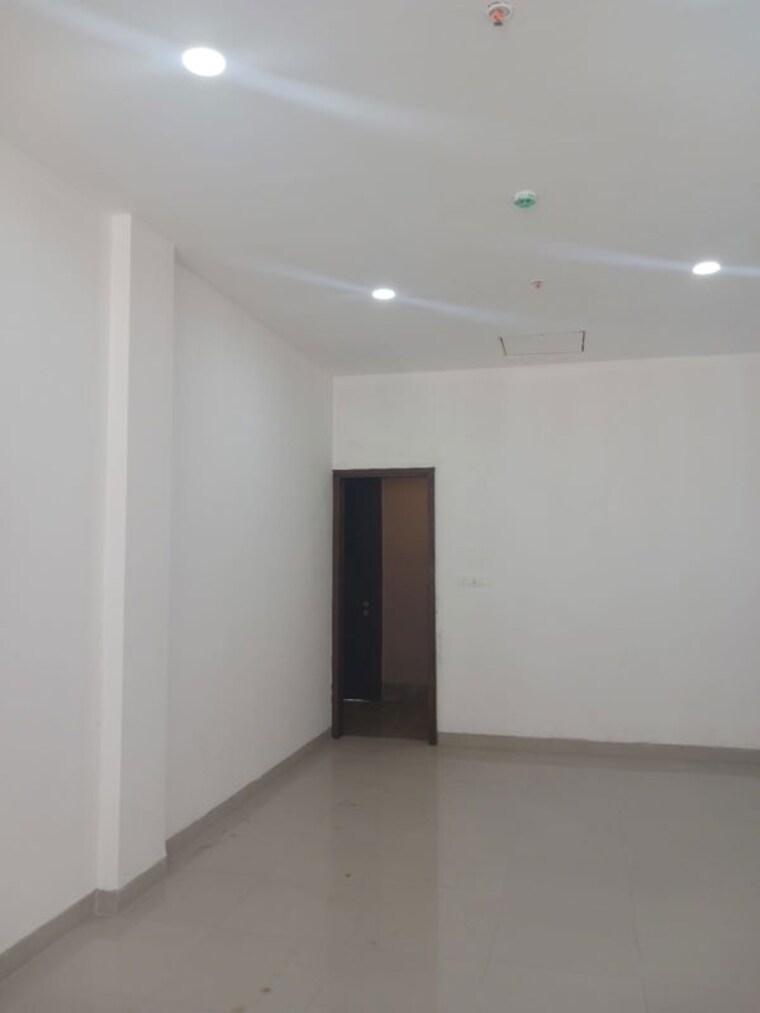 Room, neptune-eastern-business-district Commercial Office Space 490 Sq.Ft. In Bhandup West Mumbai 10462125