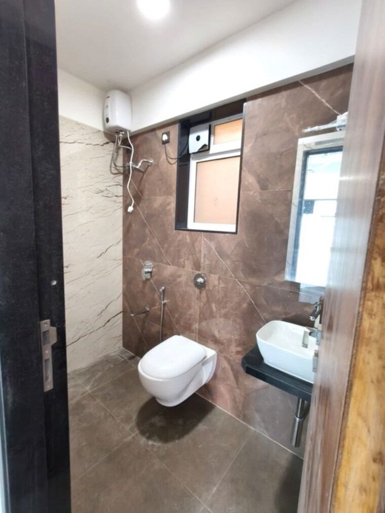 Bathroom, sanghvi-palazzo 2.5 Bedroom 785 Sq.Ft. Apartment In Andheri West Mumbai 10462138