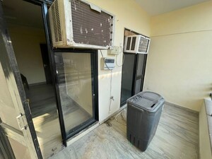 Team Area in 2 BHK Builder Floor at Sector 10a – for Rent