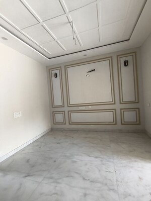 Room in 4 BHK Villa at Vision Homes Ghazipur, Ghazipur – for Sale
