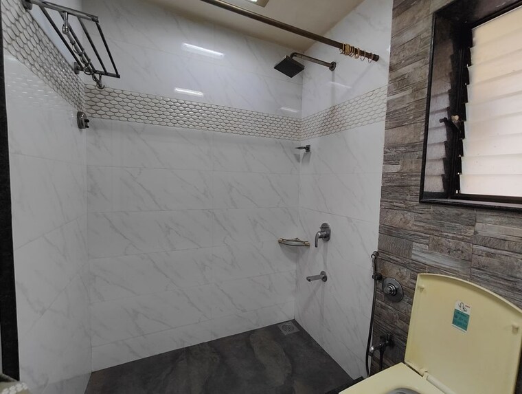 Bathroom, lokhandwala complex 4 Bedroom 1800 Sq.Ft. Penthouse In Lokhandwala Complex Mumbai 10462141