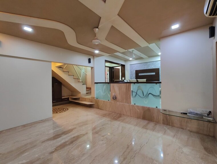 Hall, lokhandwala complex 4 Bedroom 1800 Sq.Ft. Penthouse In Lokhandwala Complex Mumbai 10462141