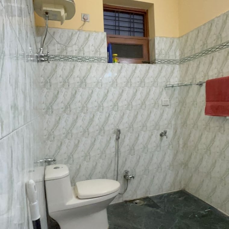 Bathroom, gomti nagar 2 Bedroom 1800 Sq.Ft. Independent House In Gomti Nagar Lucknow 10462146