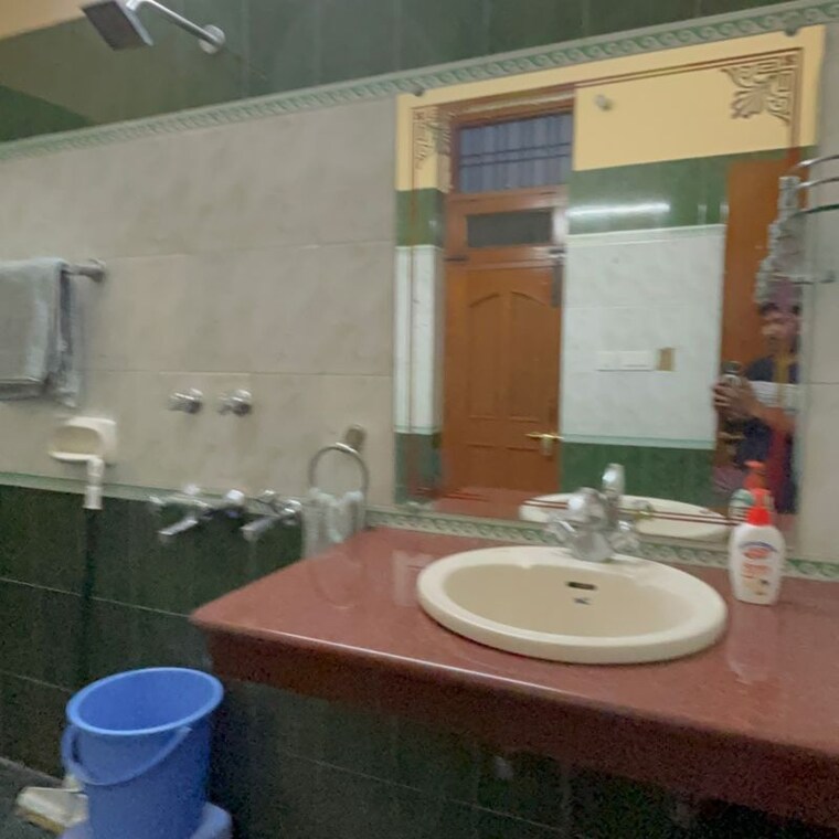 Bathroom, gomti nagar 2 Bedroom 1800 Sq.Ft. Independent House In Gomti Nagar Lucknow 10462146