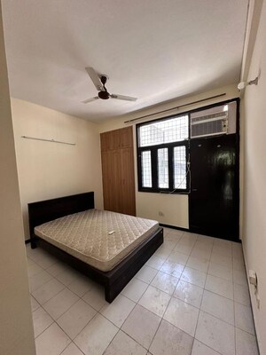 Bedroom in 3 BHK Builder Floor at Sushant Lok ii – for Rent
