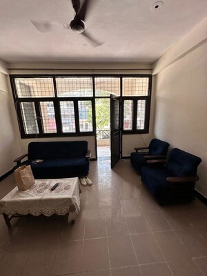 Living Room in 3 BHK Builder Floor at Sushant Lok ii – for Rent