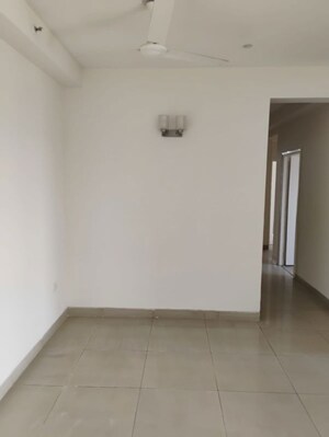 Room in 3.5 BHK Apartment at Puri Emerald Bay, Sector 104 – for Rent