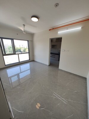 Room in 2 BHK Apartment at Veena Smart Homes, Kandivali West – for Rent