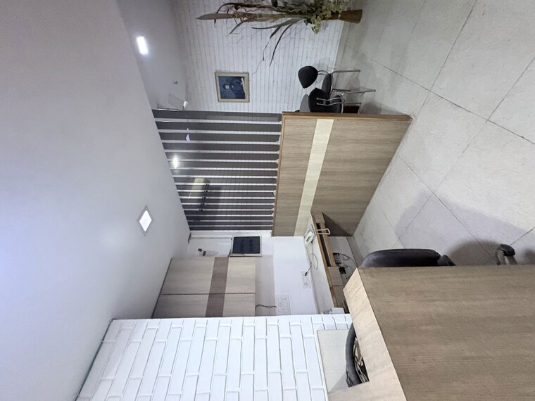 Balcony, netaji subhash place Commercial Office Space 2500 Sq.Ft. In Netaji Subhash Place Delhi 10462153