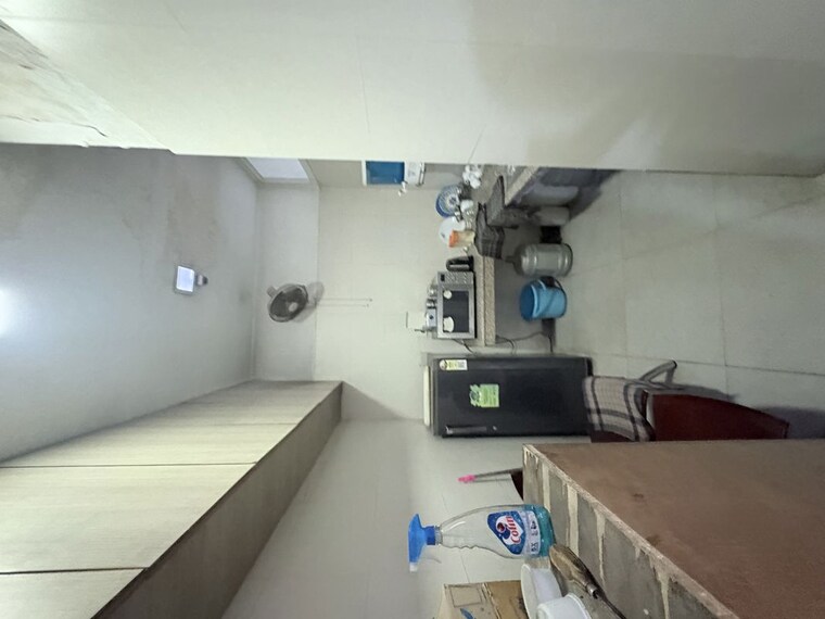 Team Area, netaji subhash place Commercial Office Space 2500 Sq.Ft. In Netaji Subhash Place Delhi 10462153