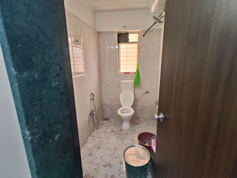 Bathroom, topaz-chs-shivajinagar 2 Bedroom 900 Sq.Ft. Apartment In Shivajinagar Pune 10462178