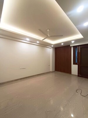 Master Bedroom in 3 BHK Builder Floor at Greater Kailash I – for Rent