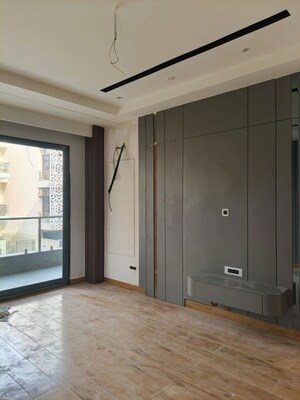 Building Lobby in 3.5 BHK Apartment at Conscient Heritage Max, Sector 102 – for Rent