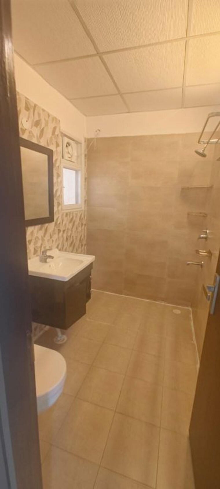 Bathroom, jm-orchid 2.5 Bedroom 1147 Sq.Ft. Apartment In Sector 76 Noida 10462215