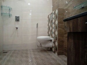 Bathroom in 3 BHK Apartment at BPTP Amstoria Country Floor, Sector 102 – for Rent