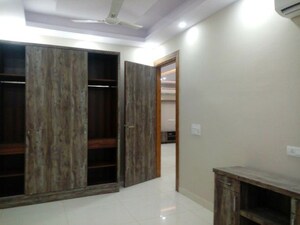 Room in 3 BHK Apartment at BPTP Amstoria Country Floor, Sector 102 – for Rent
