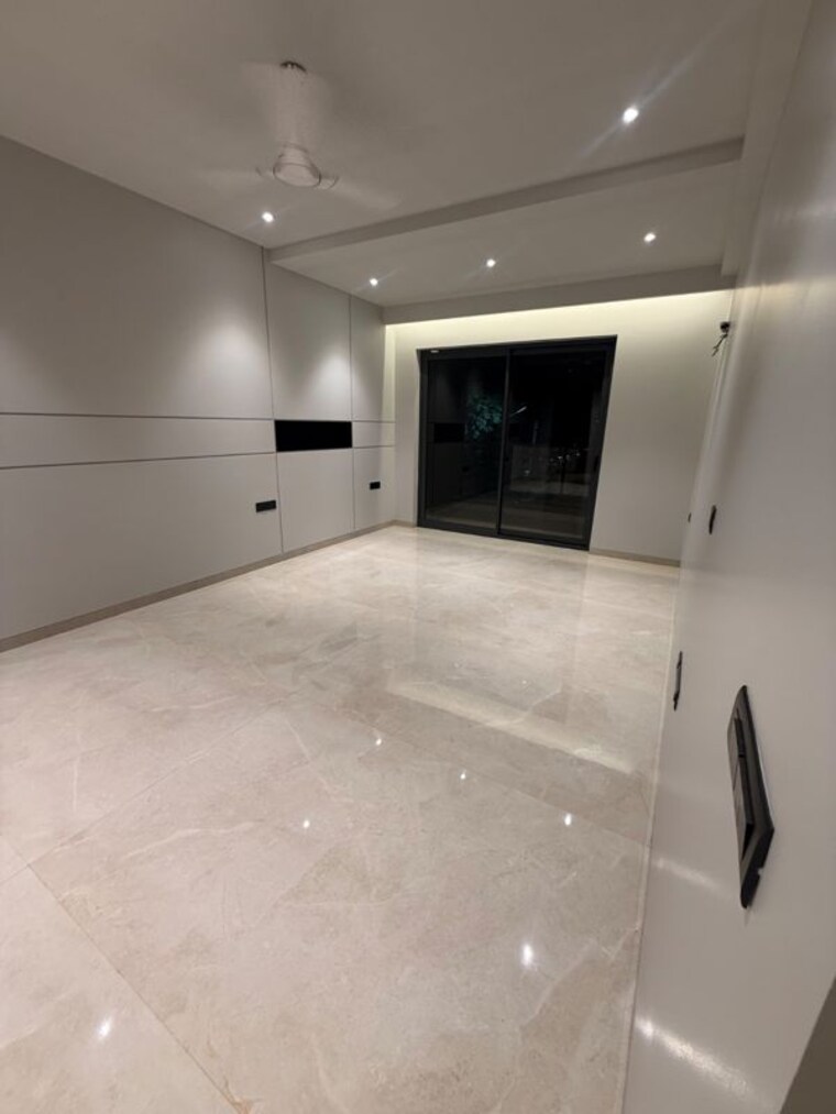 Room, sector 23 4 Bedroom 3200 Sq.Ft. Builder Floor In Sector 23 Gurgaon 10462220