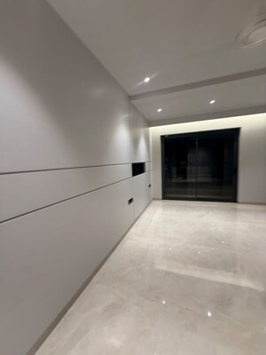 Room in 4 BHK Builder Floor at Sector 23 – for Rent