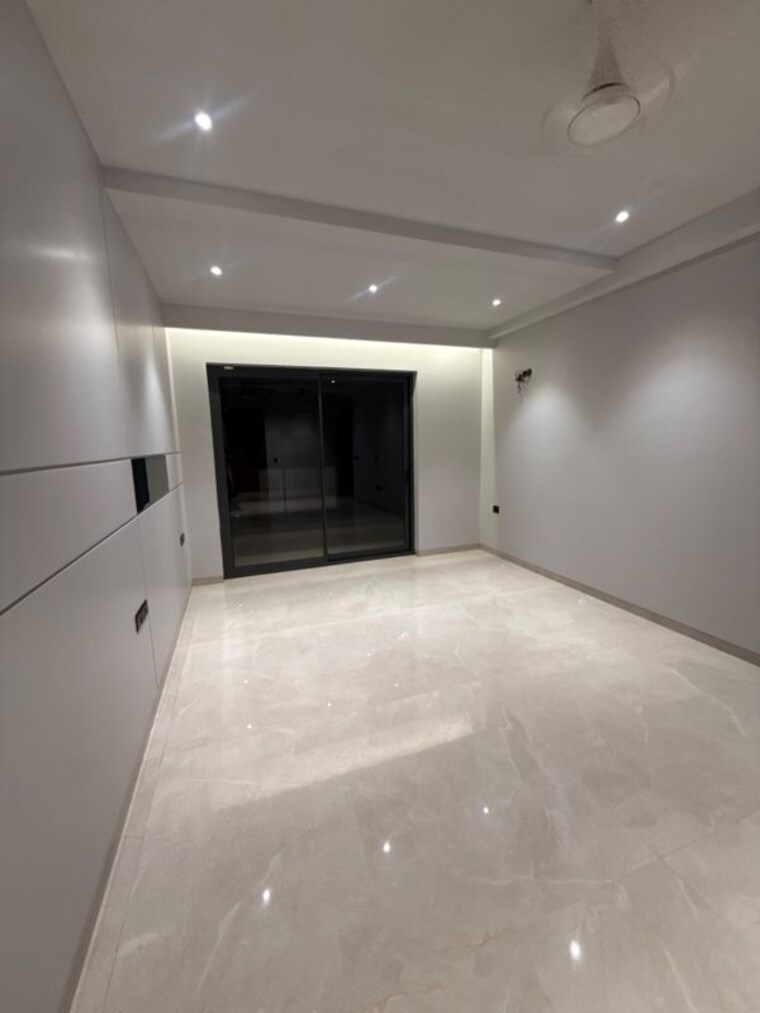 Room, sector 23 4 Bedroom 3200 Sq.Ft. Builder Floor In Sector 23 Gurgaon 10462220