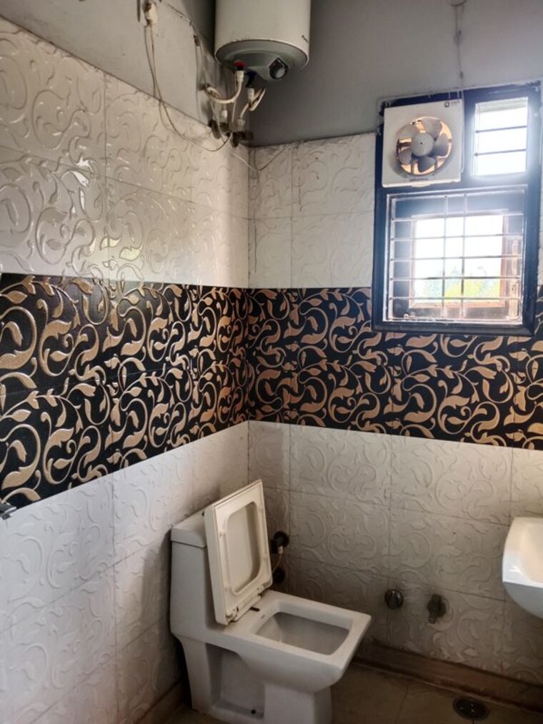 Bathroom, ansals sushant city 1 Bedroom 545 Sq.Ft. Builder Floor In Ansals Sushant City Panipat 10462221