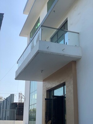  Office Space For Rent in Sector 63