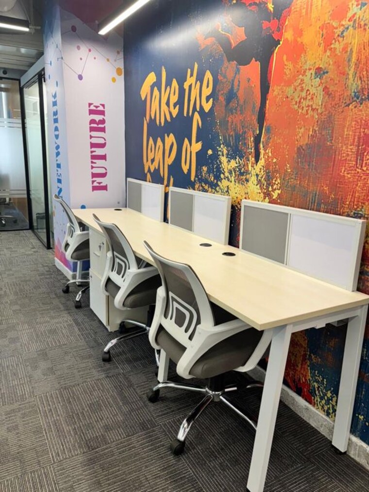 Team Area, connaught place Commercial Office Space 2500 Sq.Ft. In Connaught Place Delhi 10462288