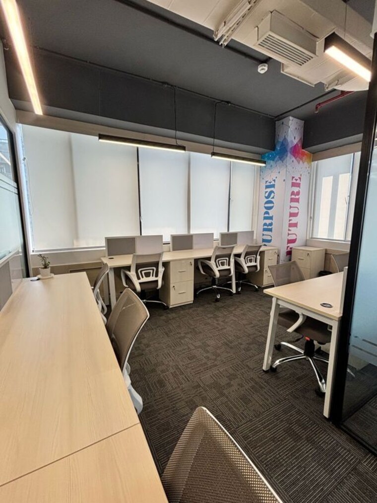 Team Area, connaught place Commercial Office Space 2500 Sq.Ft. In Connaught Place Delhi 10462288