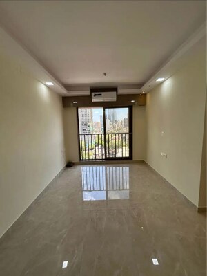 Room in 2 BHK Apartment at Gala Swayam, Mahim West – for Rent