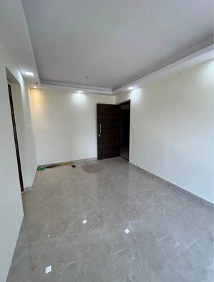 Room in 2 BHK Apartment at Gala Swayam, Mahim West – for Rent