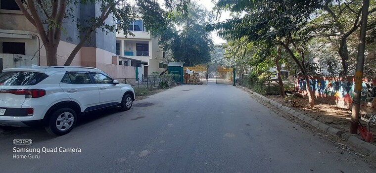  Parking, palam vihar 6+ Bedroom 270 Sq.Yd. Independent House In Palam Vihar Gurgaon 10462320