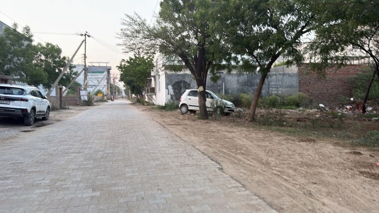  Parking, palam vihar 6+ Bedroom 270 Sq.Yd. Independent House In Palam Vihar Gurgaon 10462320