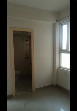 Room in 2 BHK Apartment at Conscient Habitat 102, Sector 102 – for Sale