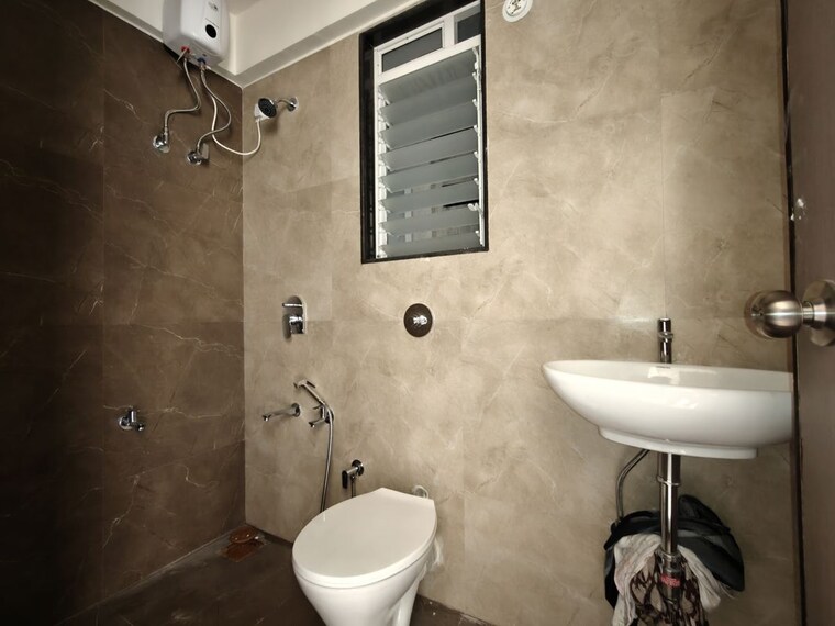 Bathroom, mahavir-kalpavruksha 2 Bedroom 750 Sq.Ft. Apartment In Ghodbunder Road Thane 10460015