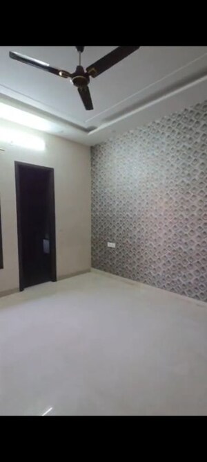 Room in 6 BHK Independent House at Lohgarh – for Sale