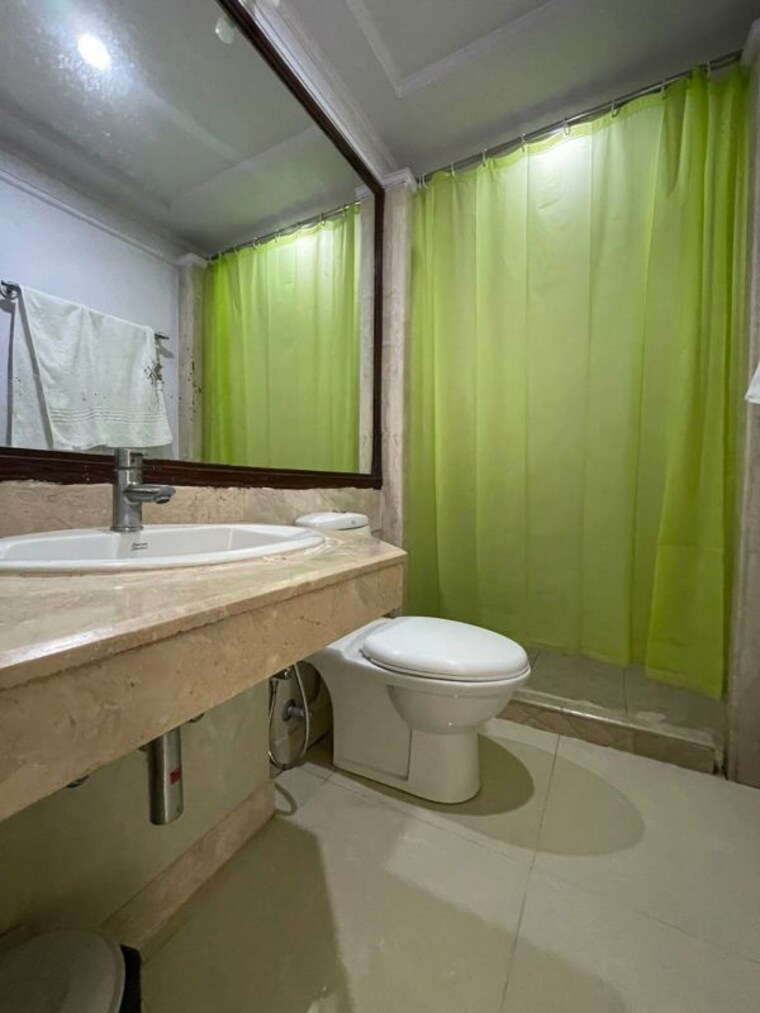 Bathroom, hiranandani-gardens 3 Bedroom 1650 Sq.Ft. Apartment In Powai Mumbai 10462391