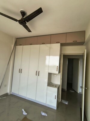 2 BHK Apartment For Rent in Bedarwals Sixty Three Golf Drive, Sector 63