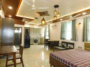 Room in 4 BHK Builder Floor at Shanti Niketan – for Rent